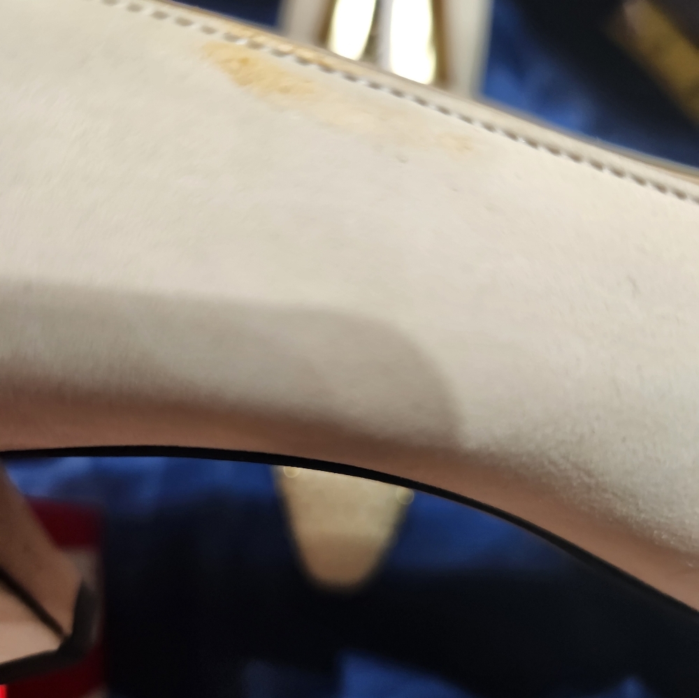 Vintage Escada Cream Pumps with Gold Accents - Picture 8 of 8